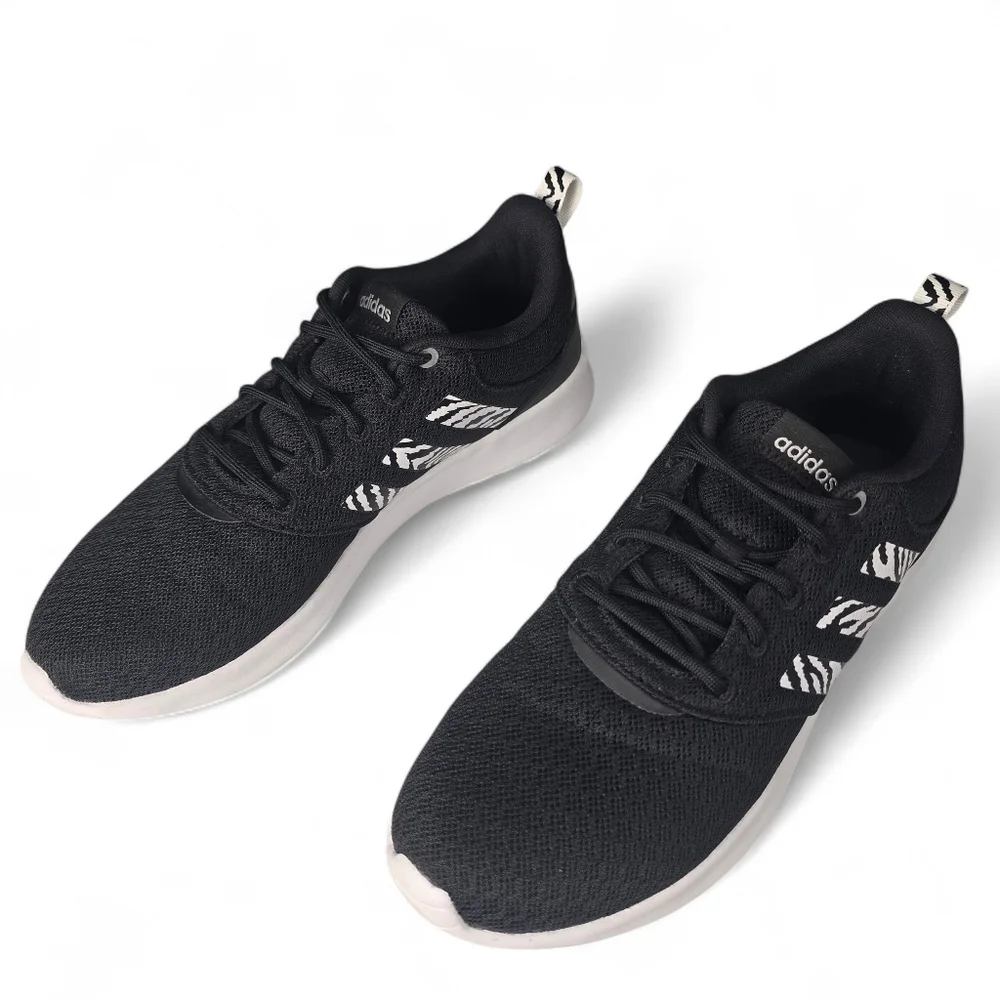 Adidas QT Racer 2.0 Running‎ Sneakers Size 9